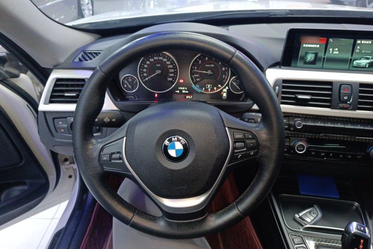 Used BMW 3 Series GT 2016 320i Fashion Model
