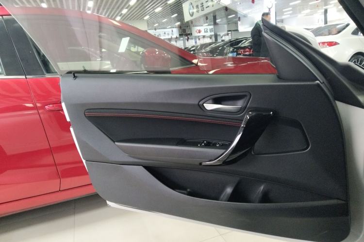 Used BMW 2 Series (Import) 2018 220i Sport Design Package