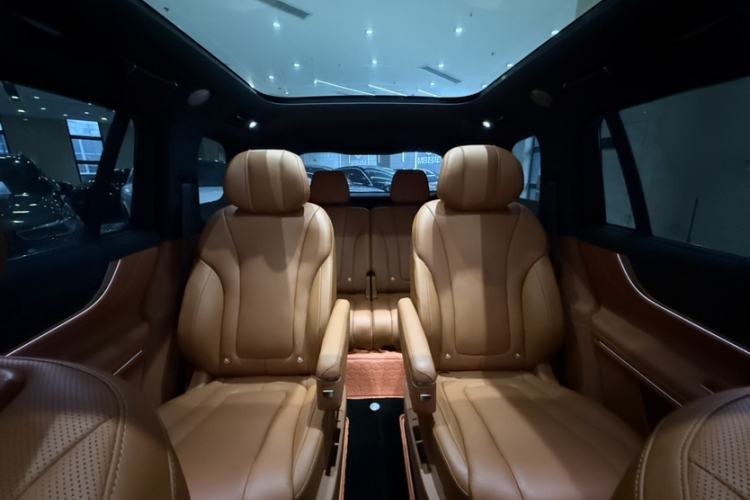 Used Hima AITO M9 2025 Extended-Range Max Version 52 kWh 6-Seater Edition Interior 5