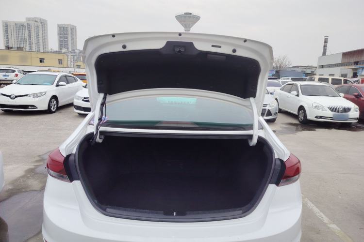 Used Hyundai Elantra (6th Generation / Lingdong) 2016 1.6L Automatic ZhiXuan – Elite Version Trunk