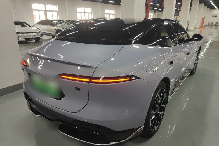 Used Avatr 06 2025 Pro Range-Extended Edition Rear Right 45 Deg