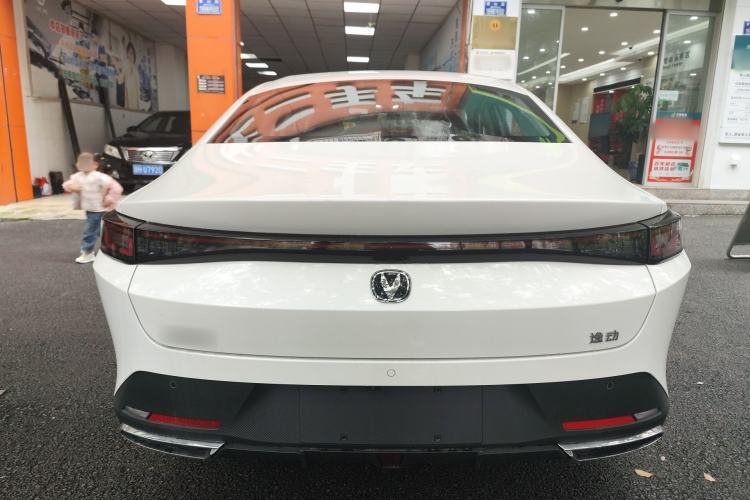 Used CHANGAN Eado 2025 Blue Whale 1.5T 500Bar Prestige Model
