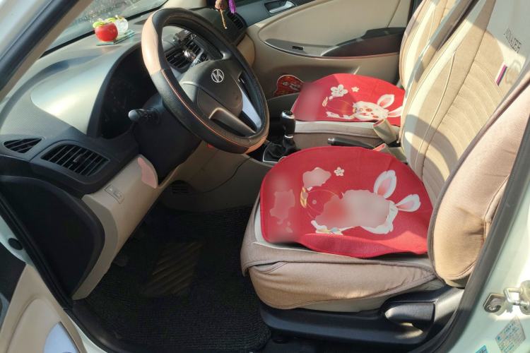 Used Hyundai Verna (older generation) 2014 1.4L Manual Smart GLS Trim Left Front Seat