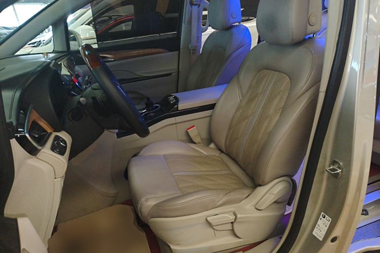 Used Buick GL8 2017 ES 28T Comfort Model China V Standard Left Front Seat