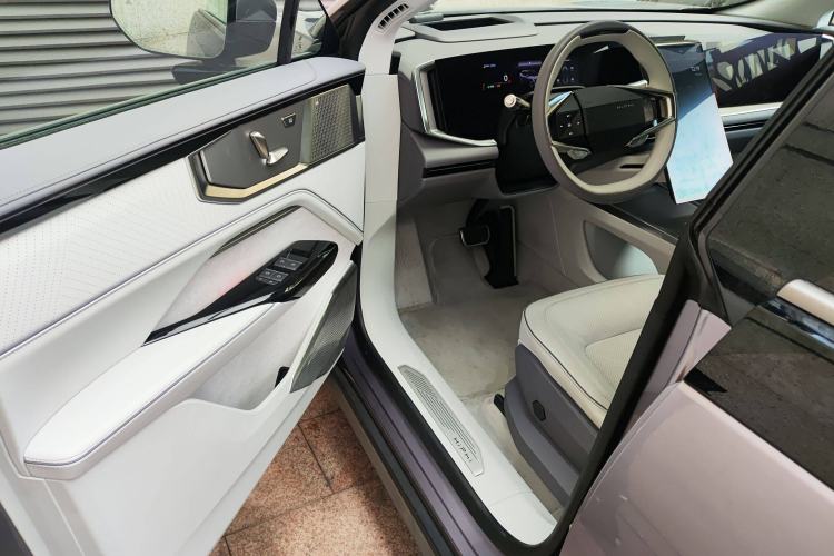 Used HiPhi Y 2023 560 km Elite Version