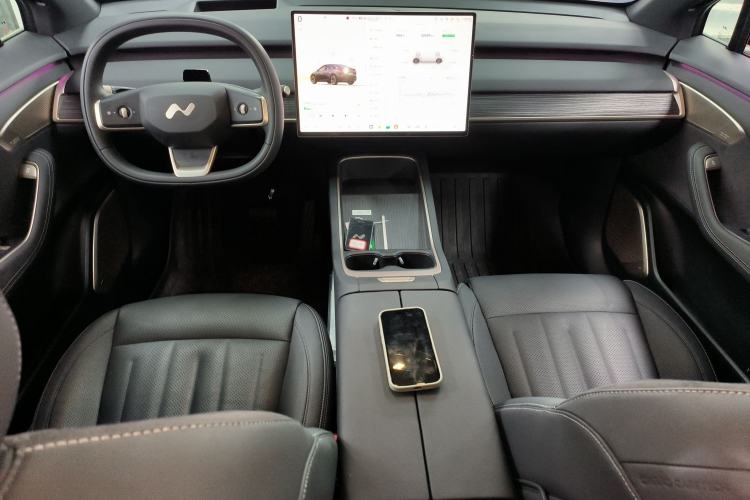 Used ONVO L60 2024 60 kWh Rear-Drive Version Center Console