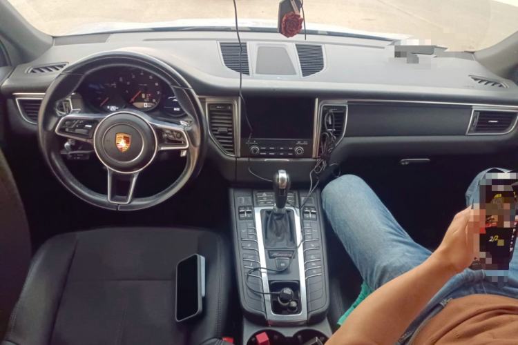 Used Porsche Macan 2017 Macan 2.0T Center Console