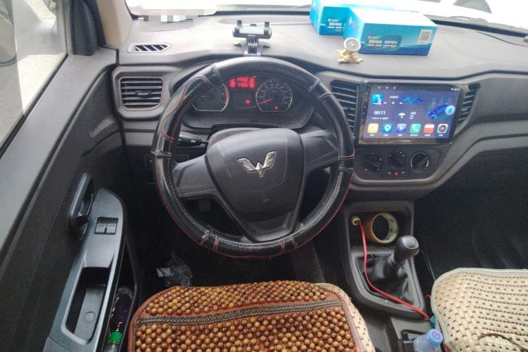 Used Wuling Hongguang V 2019 1.5L Jingqu Version China VI LAR
