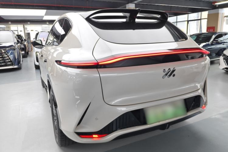 Used IM LS7 2023 90 kWh Elite All-Wheel-Drive Version Rear Left 45 Deg