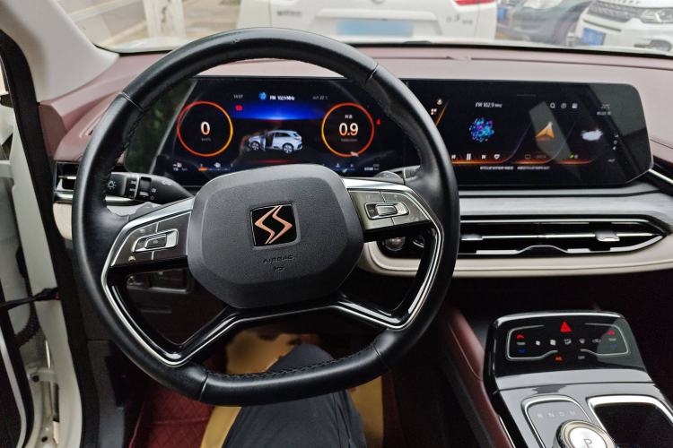 Used SOL QX 2021 300T DCT Deluxe Smart Connectivity Version