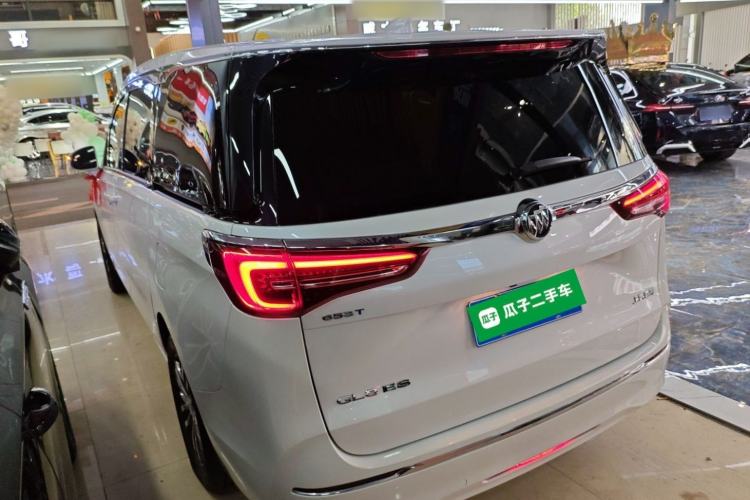 Used Buick GL8 2022 ES Landtrek 653T Comfort Edition Exterior 2