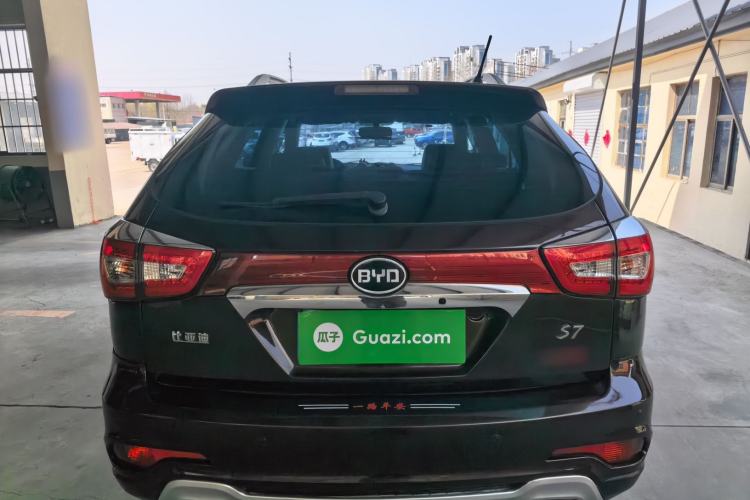 Used BYD S7 2016 2.0T Automatic Prestige Edition
