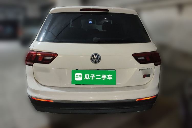 Used Volkswagen Tiguan L 2017 330TSI Automatic Two-Wheel Drive Luxury Edition Rear