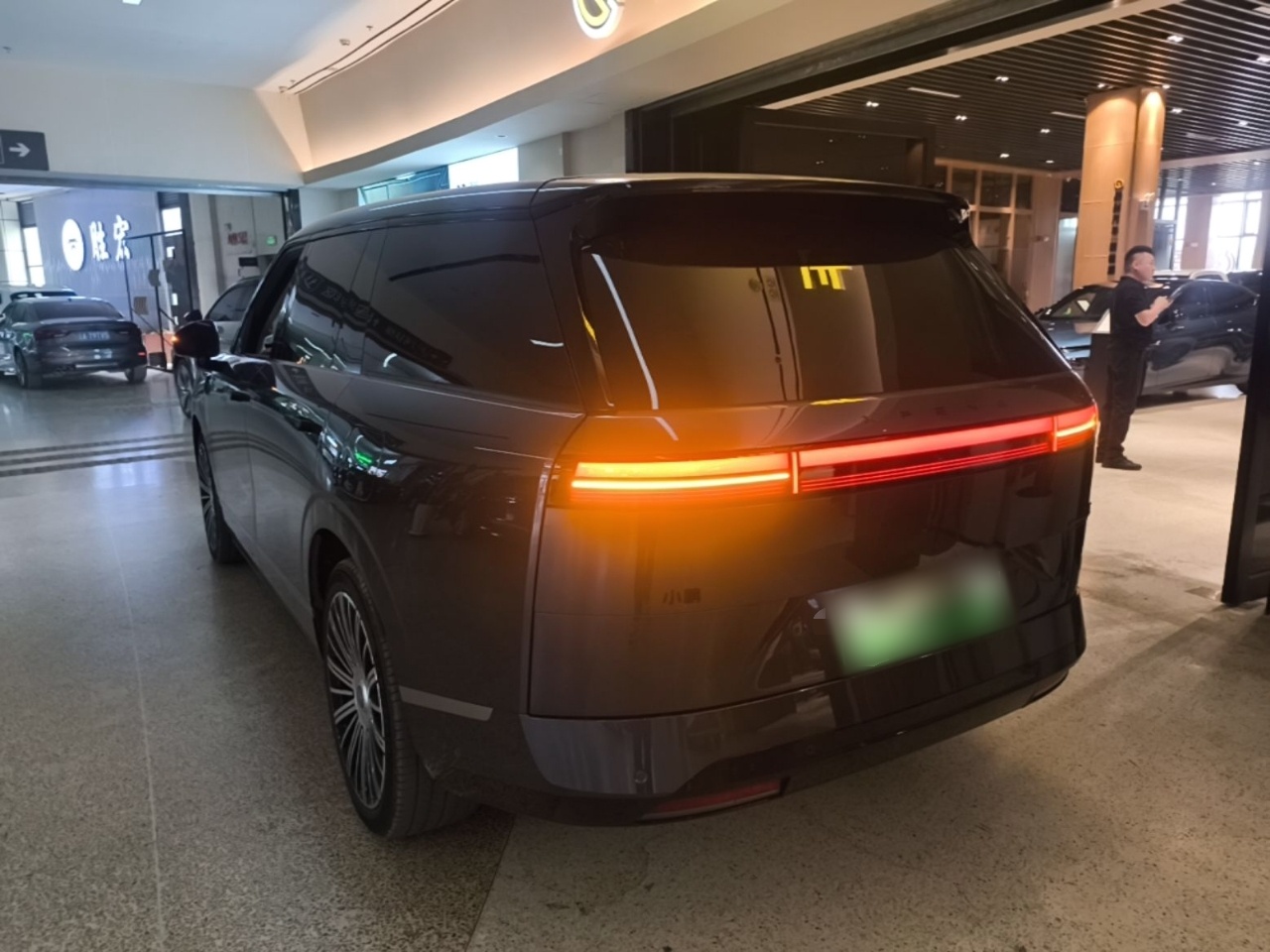 XPeng GX 2026 Model, Range-Extended 1585 Four-Wheel-Drive Flagship Edition — снимка 4