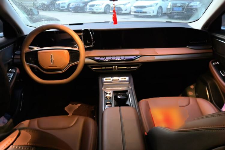 Used Lincoln Z 2024 2.0T Two-Wheel Drive Luxury Hybrid Version Center Console