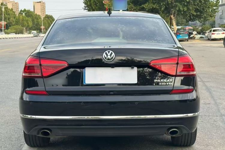 Used Volkswagen Passat 2017 330TSI DSG Luxury Edition
