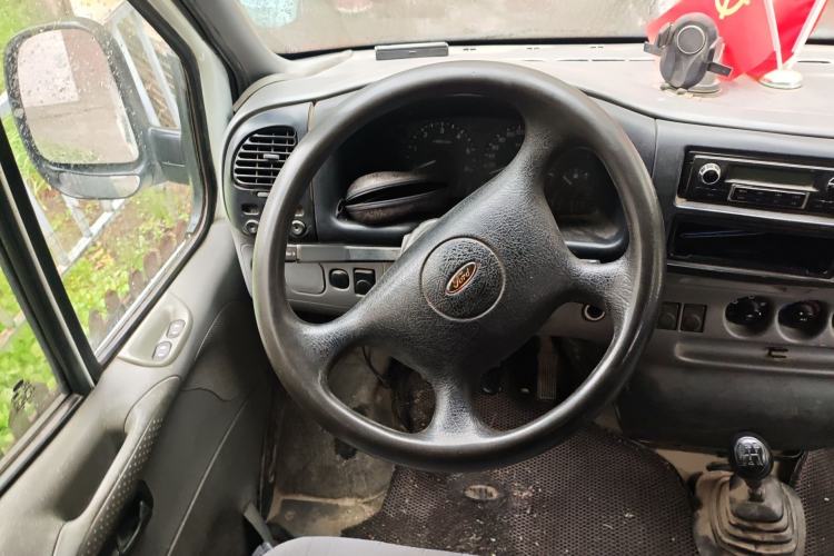 Used Ford Classic Transit 2013 2.8T Refurbished Diesel Ice-White Logistics Vehicle Long Wheelbase Mid-Roof Model JX493ZLQ4 Steering Wheel