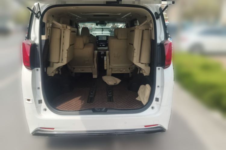 Used Toyota Alphard 2020 Dual-Engine 2.5L Luxury Edition
