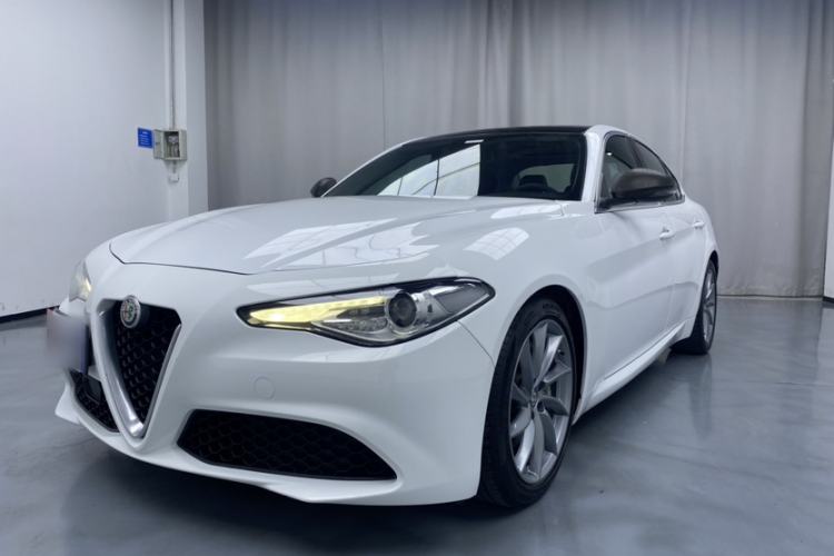 Used Alfa Romeo Giulia 2017 2.0T 280HP Luxury Edition