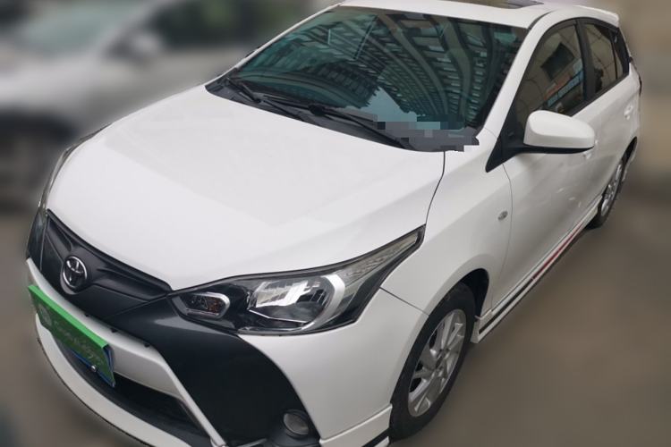 Used Toyota YARiS L Zhi Xuan 2017 1.5G CVT JingSu Model with Upgraded Sunroof
