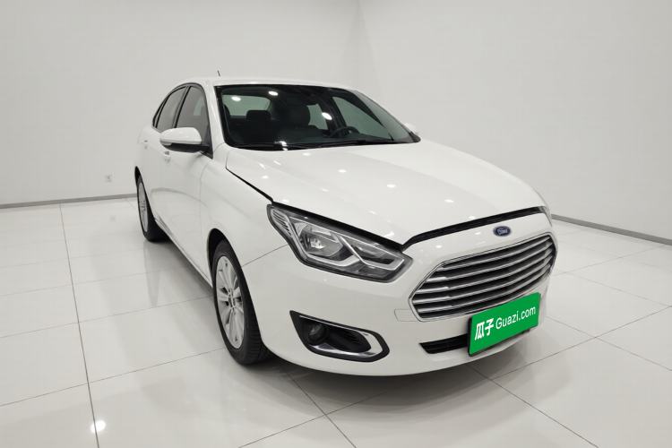 Used Ford Escort 2015 1.5L Automatic Fashion Model
