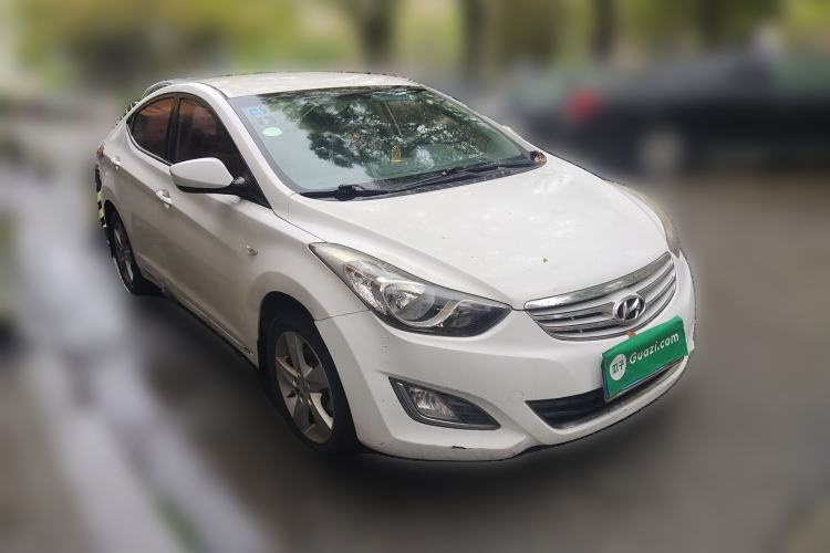 Used Hyundai Elantra (5th Generation / Langdong) 2012 1.6L Automatic Fashion Edition Front Right 45 Deg