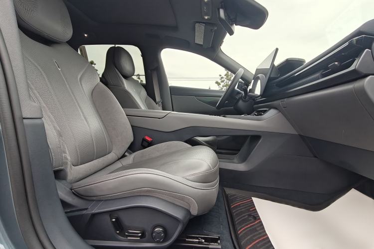 Used Lynk & Co 07 2024 EM-P 126 Long-Range Ultra
