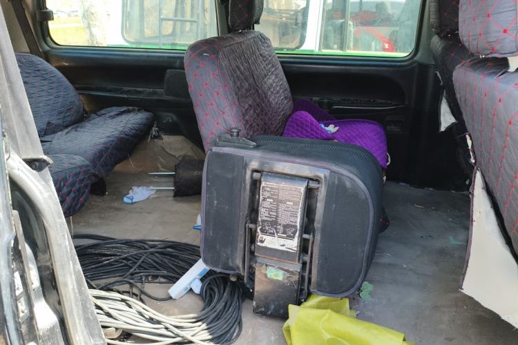 Used JAC Group Refine 2011 2.0L Shuttle Gasoline Standard Edition HFC4GA3 Left Rear Seat