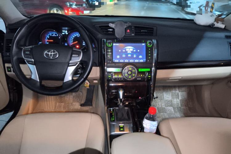 Used Toyota Reiz 2012 2.5V Fengdu Elite Stylish Edition Center Console