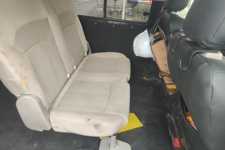 Used FORTHING Lingzhi 2023 M5L 1.6L Base Model 7 Seats Left Rear Seat