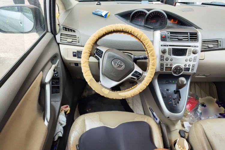 Used Toyota Verso 2011 180G CVT Luxury Edition Steering Wheel