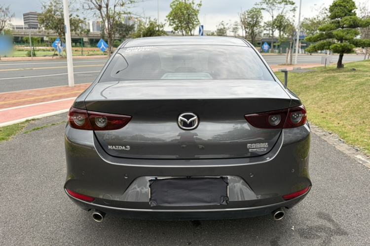 Used Mazda 3 Axela 2020 1.5L Automatic ZhiMei Edition Exterior 4