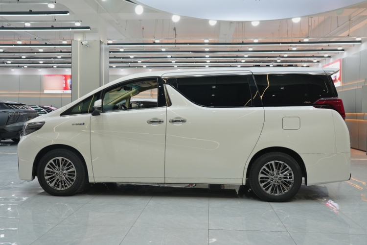 Used Toyota Alphard 2020 Dual-Engine 2.5L Luxury Edition
