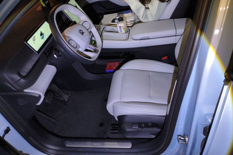 Used Nio ES6 2024 75 kWh Left Front Seat