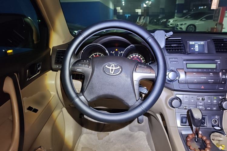 Used Toyota Highlander 2009 3.5L 4x4 7-Seater Luxury Edition Steering Wheel