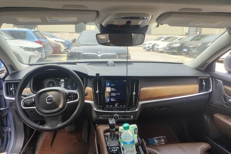 Used Volvo S90 2017 T5 Prestige Edition Center Console