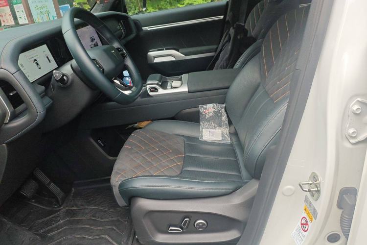 Used Deepal G318 2024 Four-Wheel-Drive Air Suspension Model