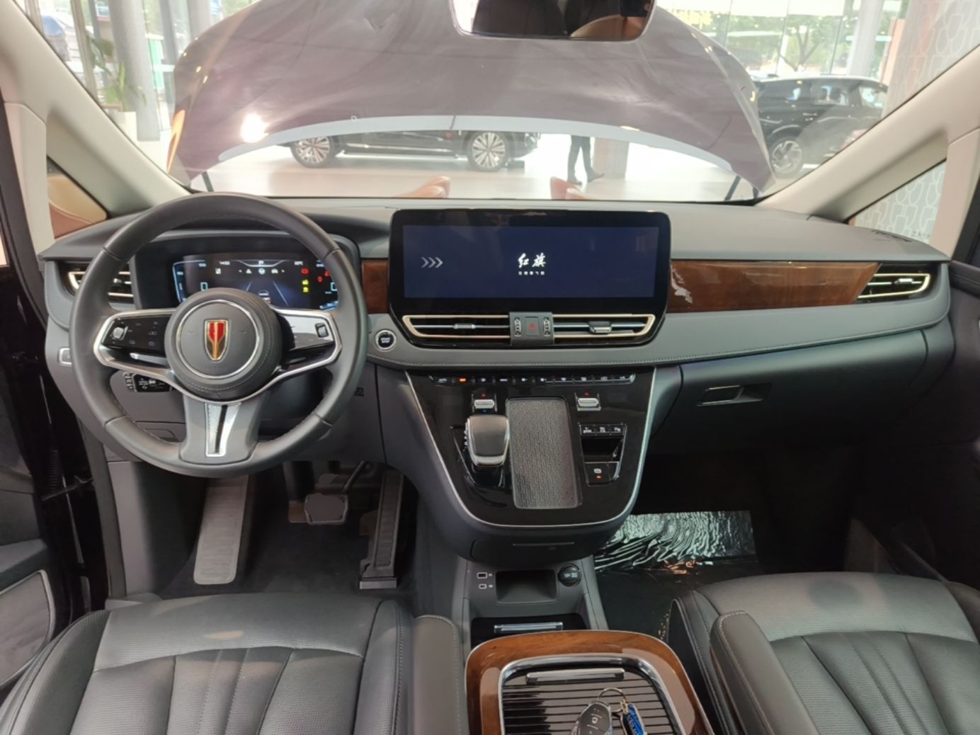 Hongqi HQ9 PHEV 2024 2.0T Four-Wheel Drive Luxury Edition — снимка 12