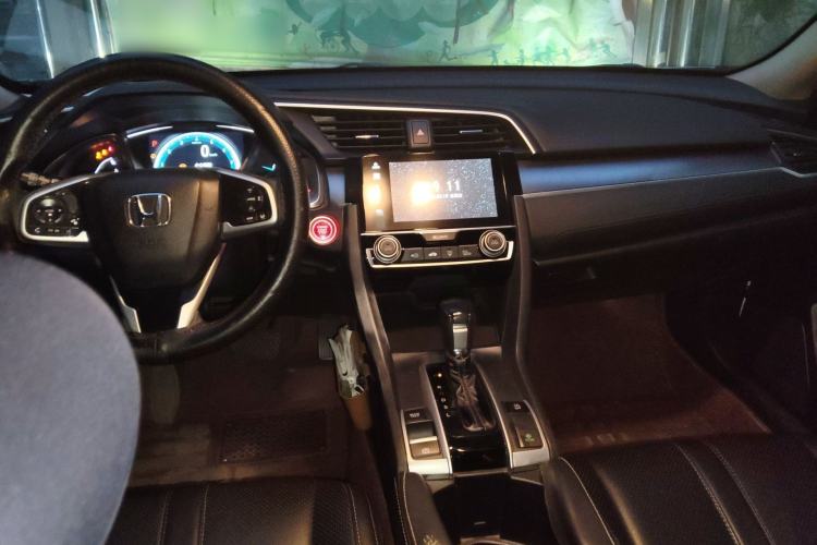 Used Honda Civic 2016 220TURBO CVT Luxury Edition
