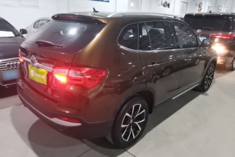 Used Brilliance V5 2016 1.5T Automatic Two-Wheel Drive Smart Version
