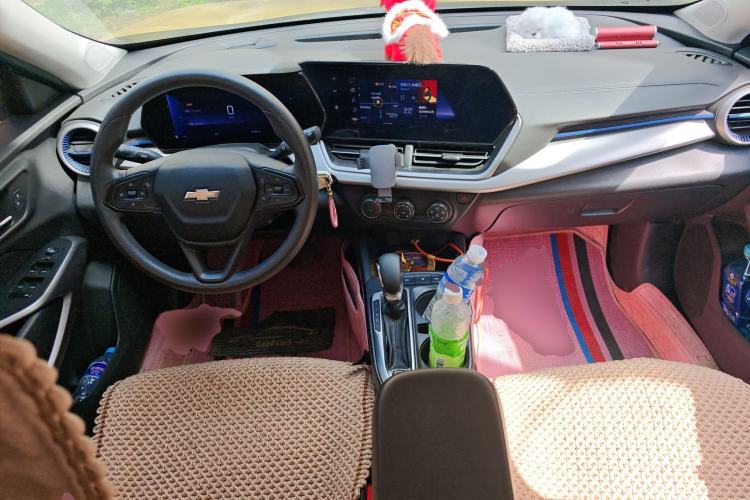 Used Chevrolet Seeker 2022 1.5T CVT Trend-Setting Edition Center Console