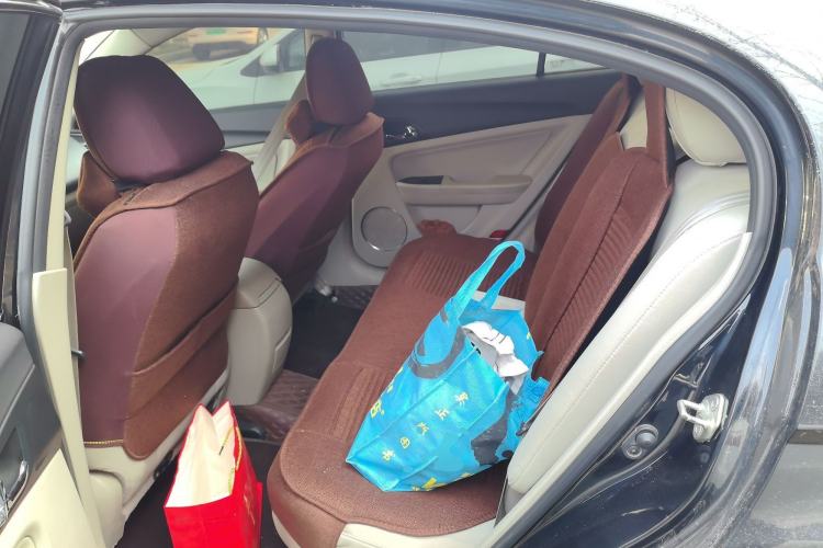 Used Bestune B50 2013 1.6L manual Comfort trim level