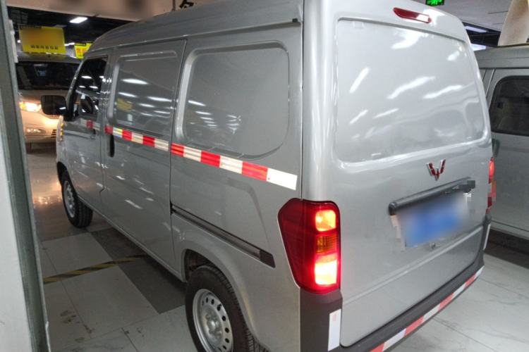Used Wuling Zhiguang 2023 1.5L Utility Version with Enclosed Windows 2 Seats
