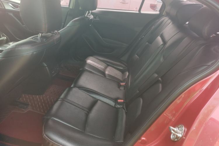 Used Mazda 3 Axela 2019 Cloud-Controlled Sedan 1.5L Automatic Luxury Model China VI Standard Left Rear Seat