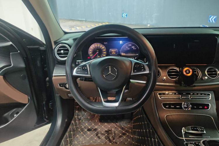 Used Mercedes-Benz E-Class 2018 E 200 L Sport Edition Steering Wheel