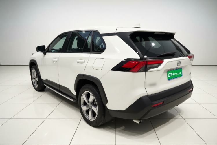 Used Toyota RAV4 2021 2.0L CVT Two-Wheel Drive Fashion PLUS Edition