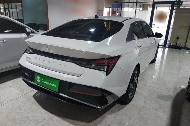 Used Hyundai Elantra 2023 1.5L CVT LUX Prestige Edition
