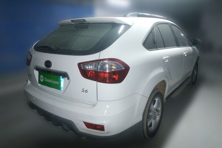 Used BYD S6 2014 2.0L Manual Luxury 5-Seater Rear Right 45 Deg
