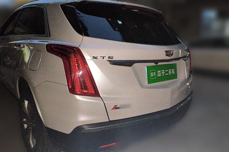 Used Cadillac XT5 2017 Anniversary Edition 25T Luxury Model Rear Left 45 Deg