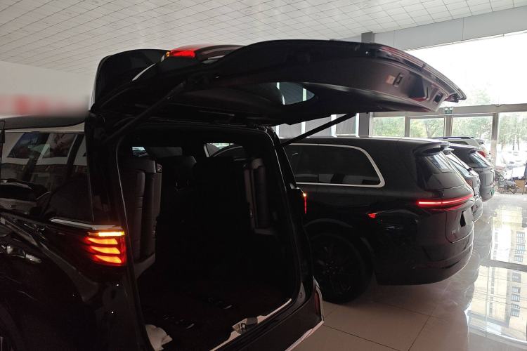 Used Toyota Alphard 2024 Dual-Engine 2.5L Prestige Edition
